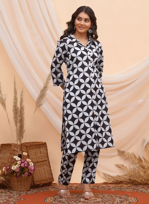 Geo Circle Block Print Style Long Co-ord Set - Image 2